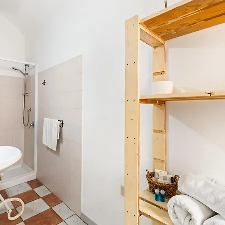 Romeo E Giulietta Affittacamere Bosa