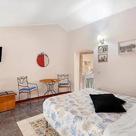 Romeo E Giulietta 3* Bosa